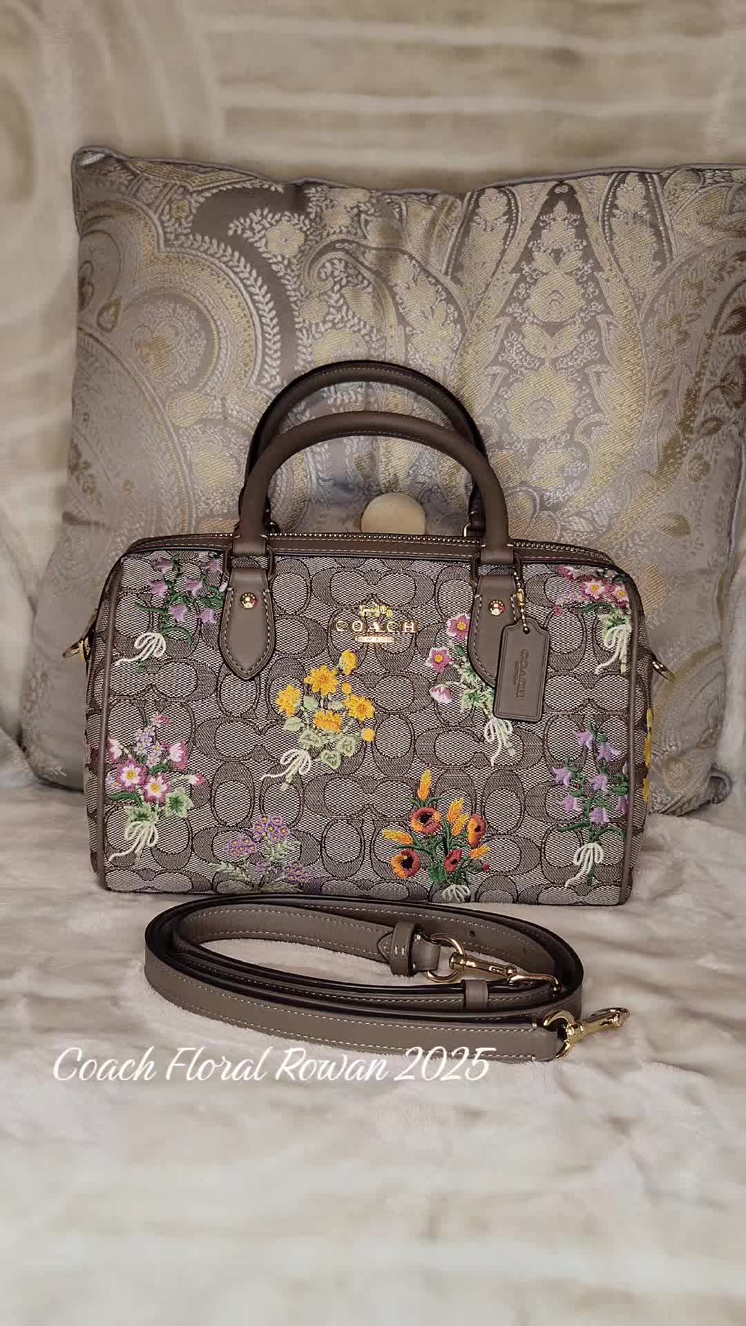 @CoolGirlCarry