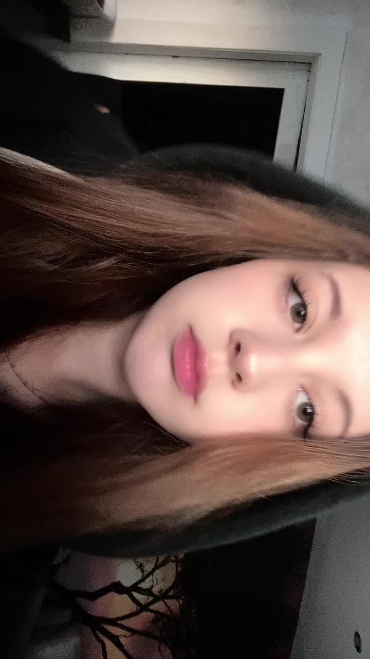 @Ellaa💭🤍