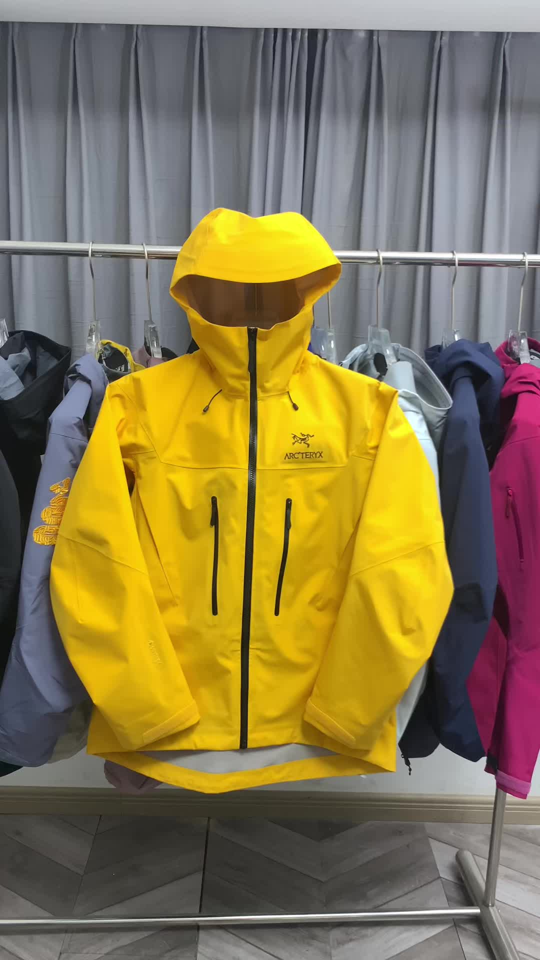 @skiingjacket