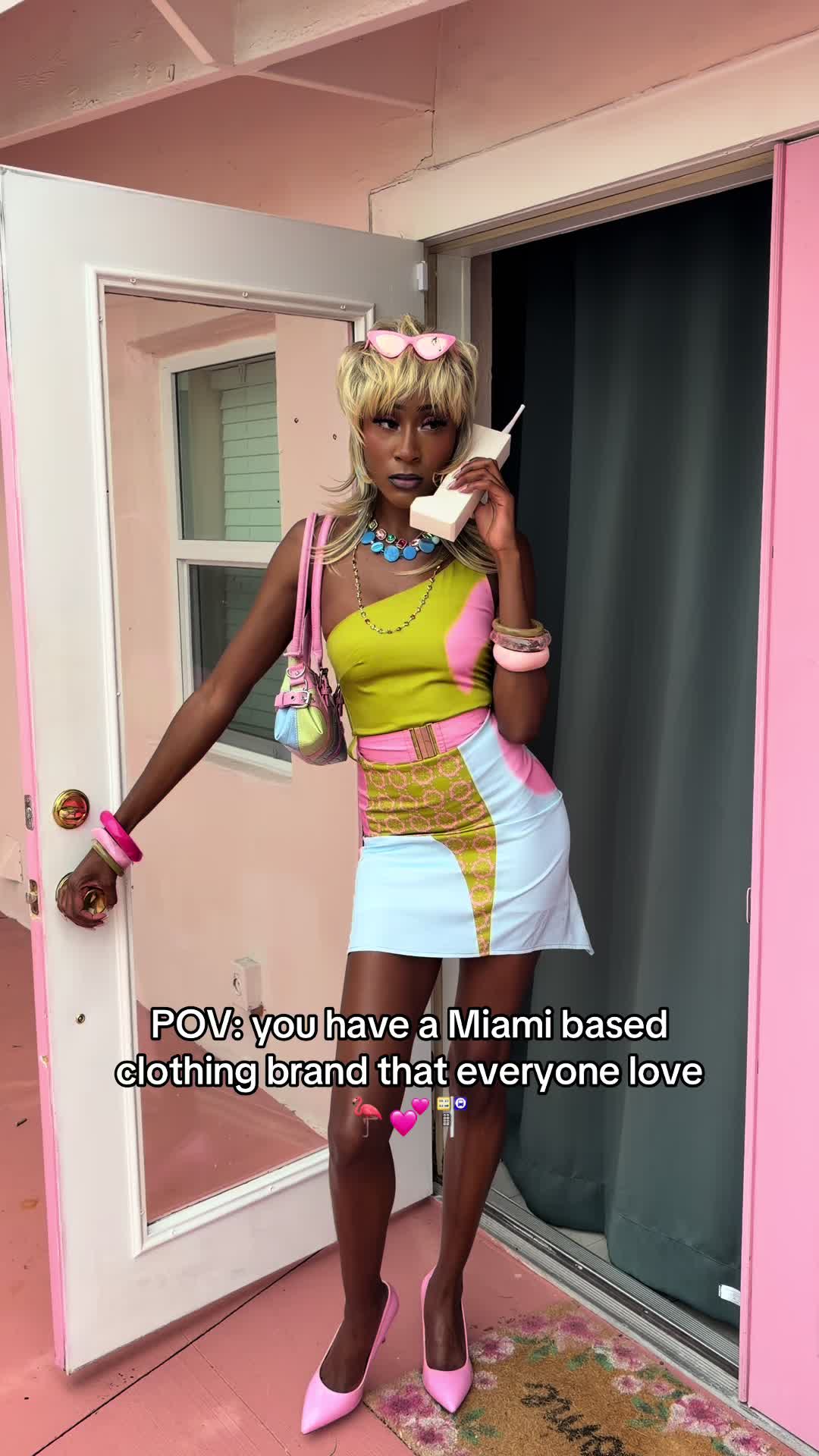 @FlamingoLife🦩