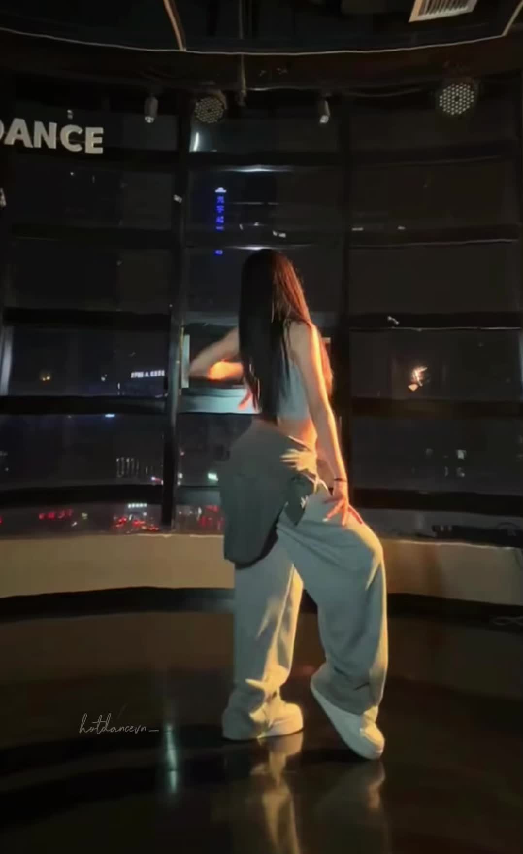 @Hotdancevn