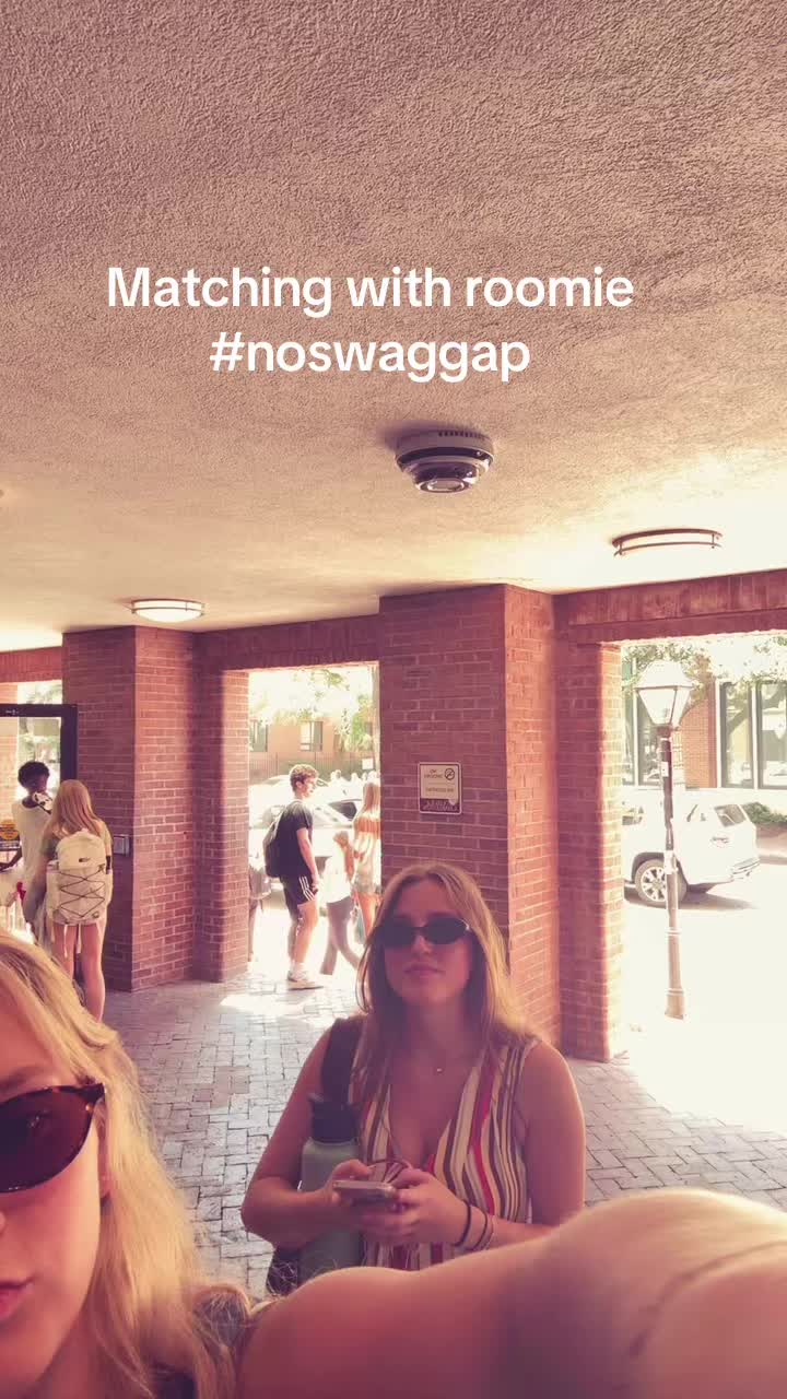 @taracapppppp