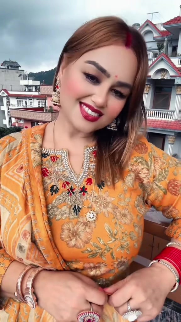 @Radhika😍