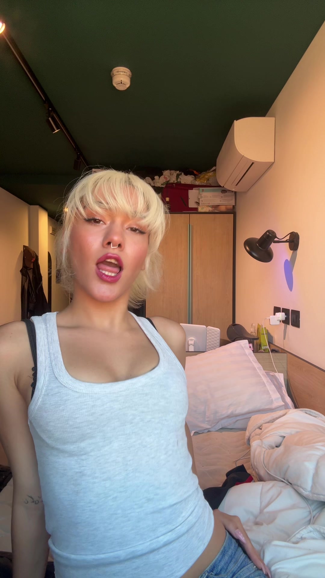 @Kiana
