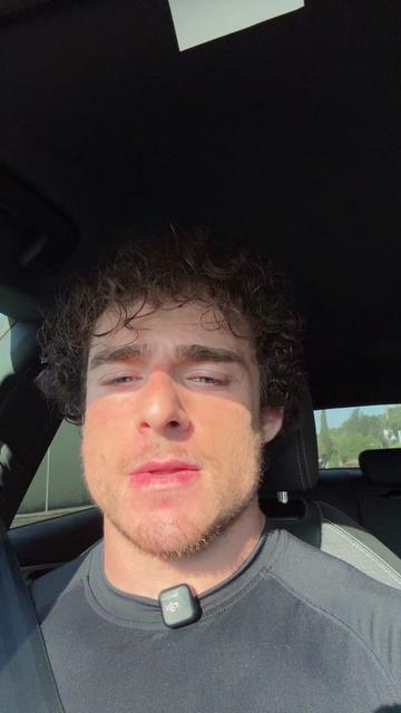 @leospollii