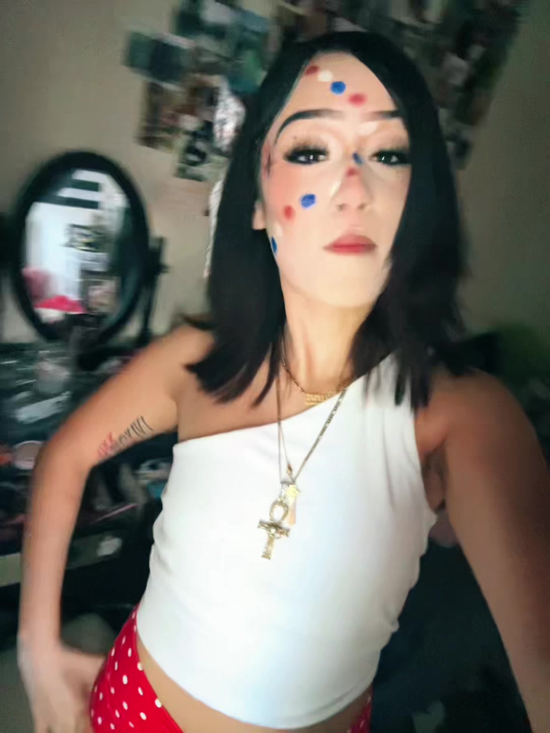 @♛