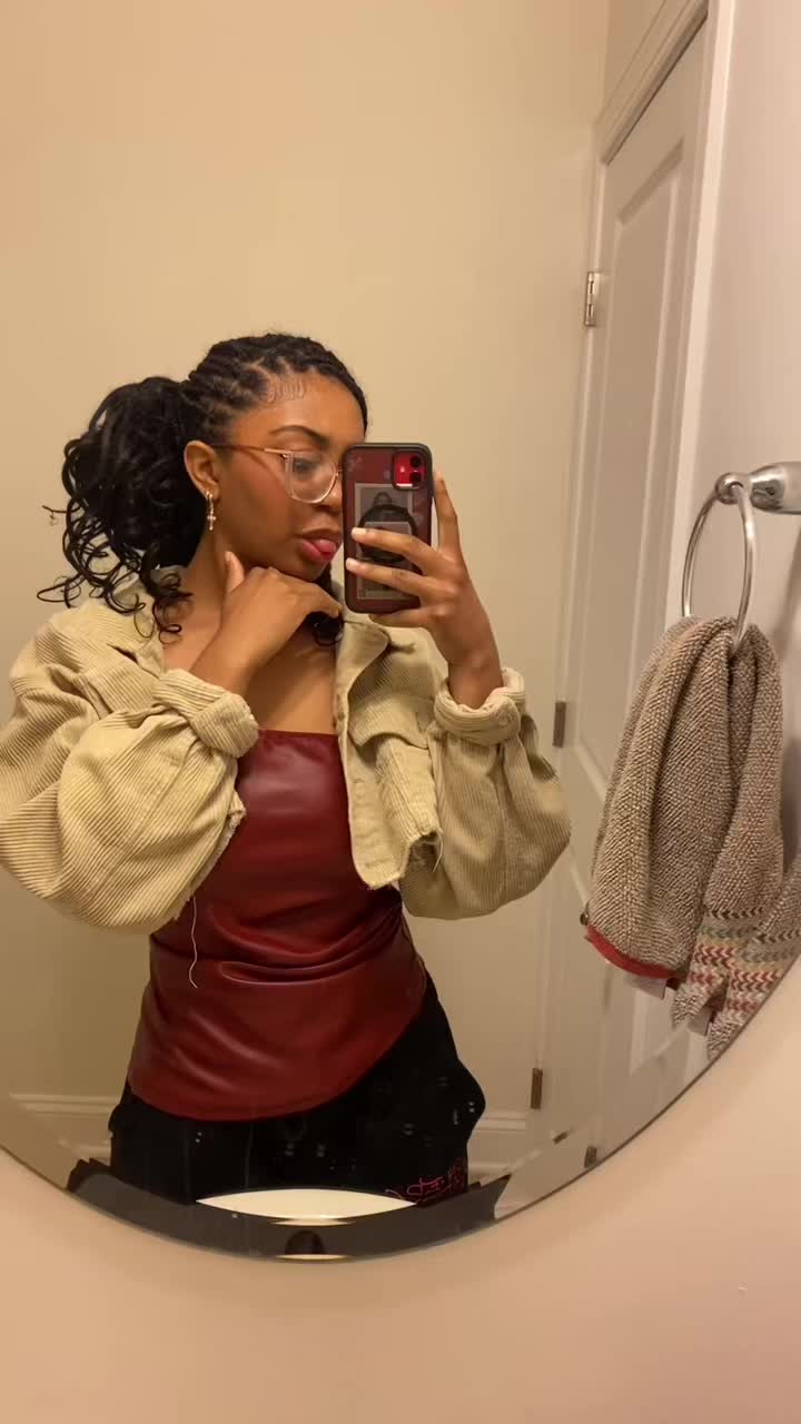 @monaberry_
