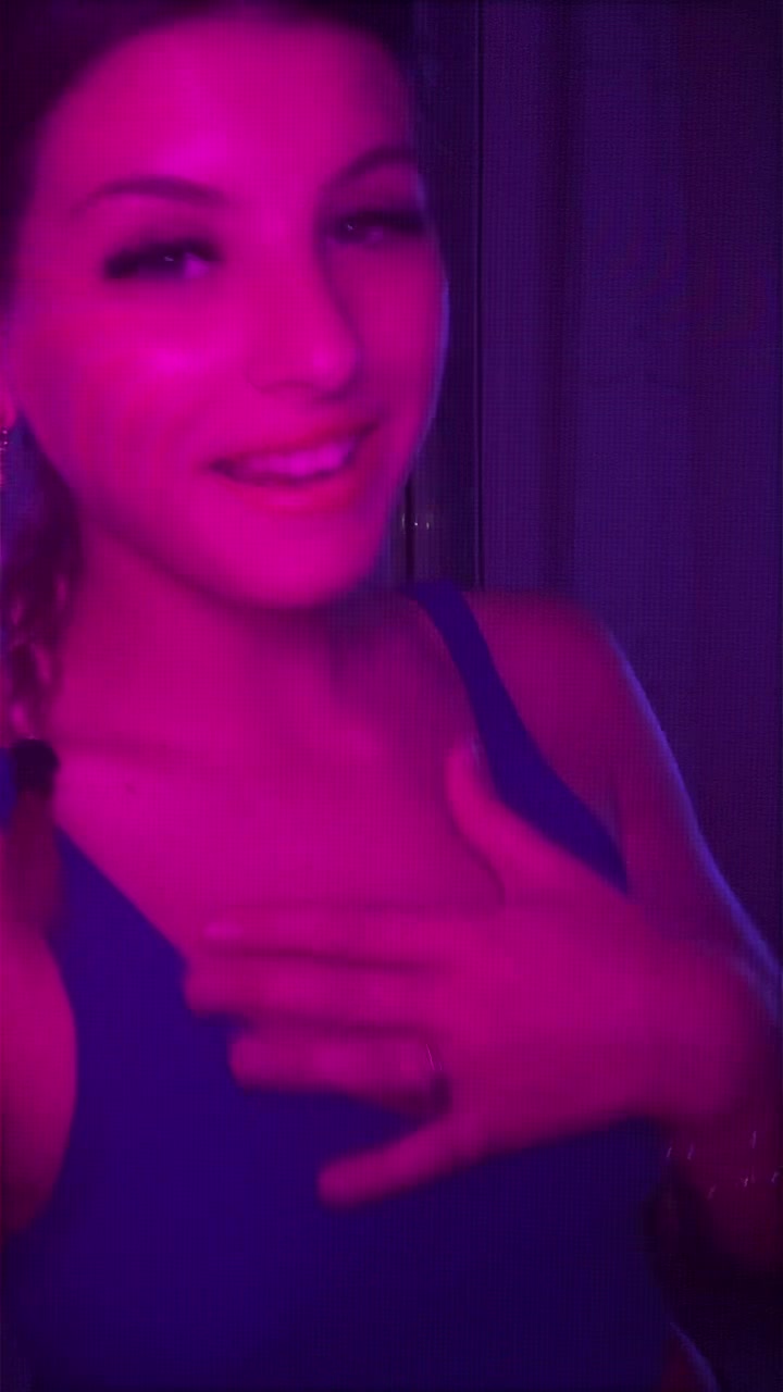 @𝒟𝑒𝒹𝑒🥀