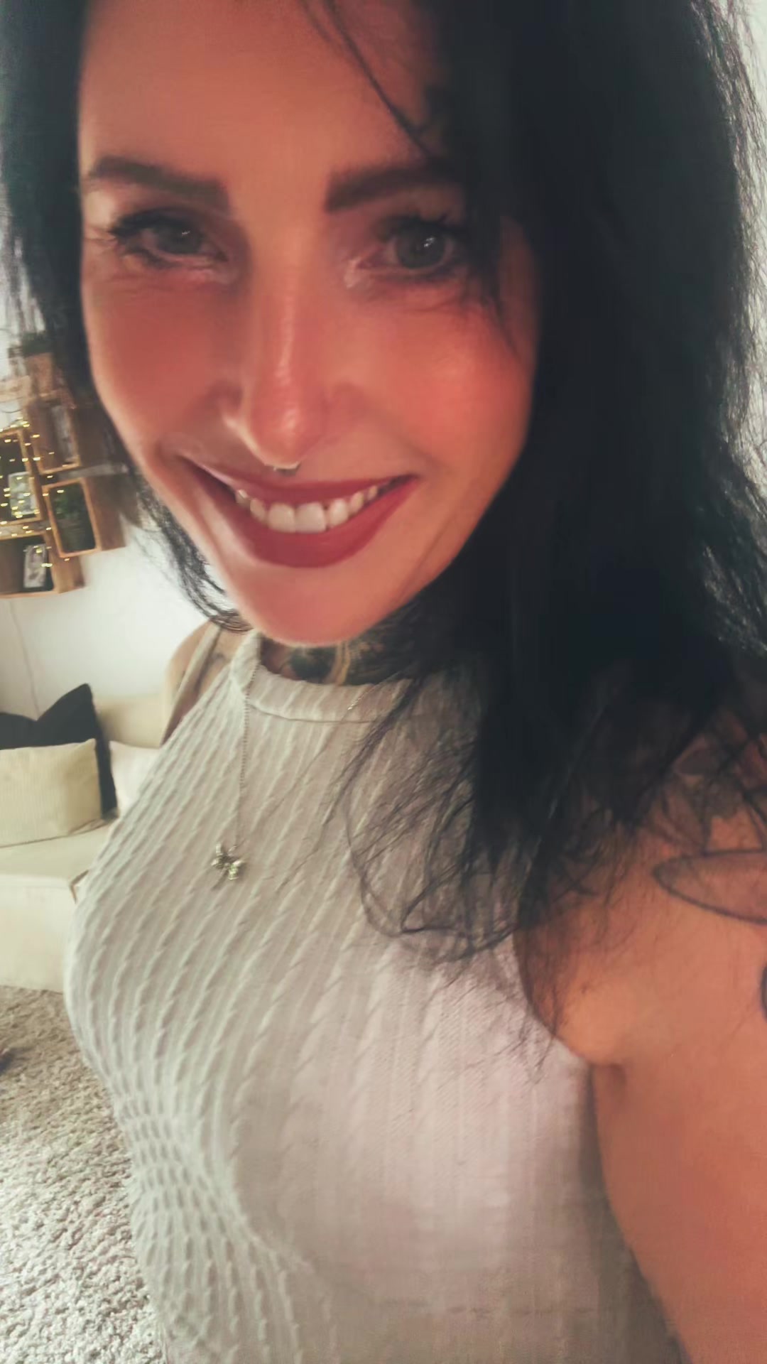 @♡𝒮𝒶𝓇𝒶𝒽♡