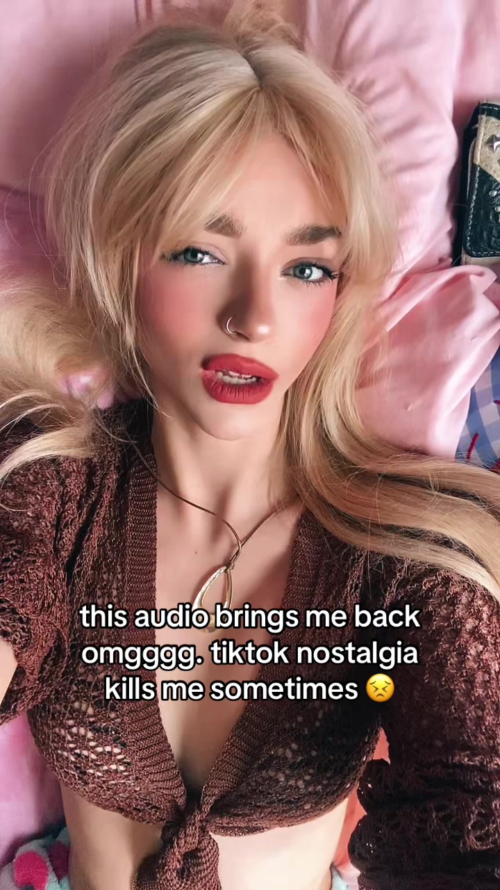 @foxykelly
