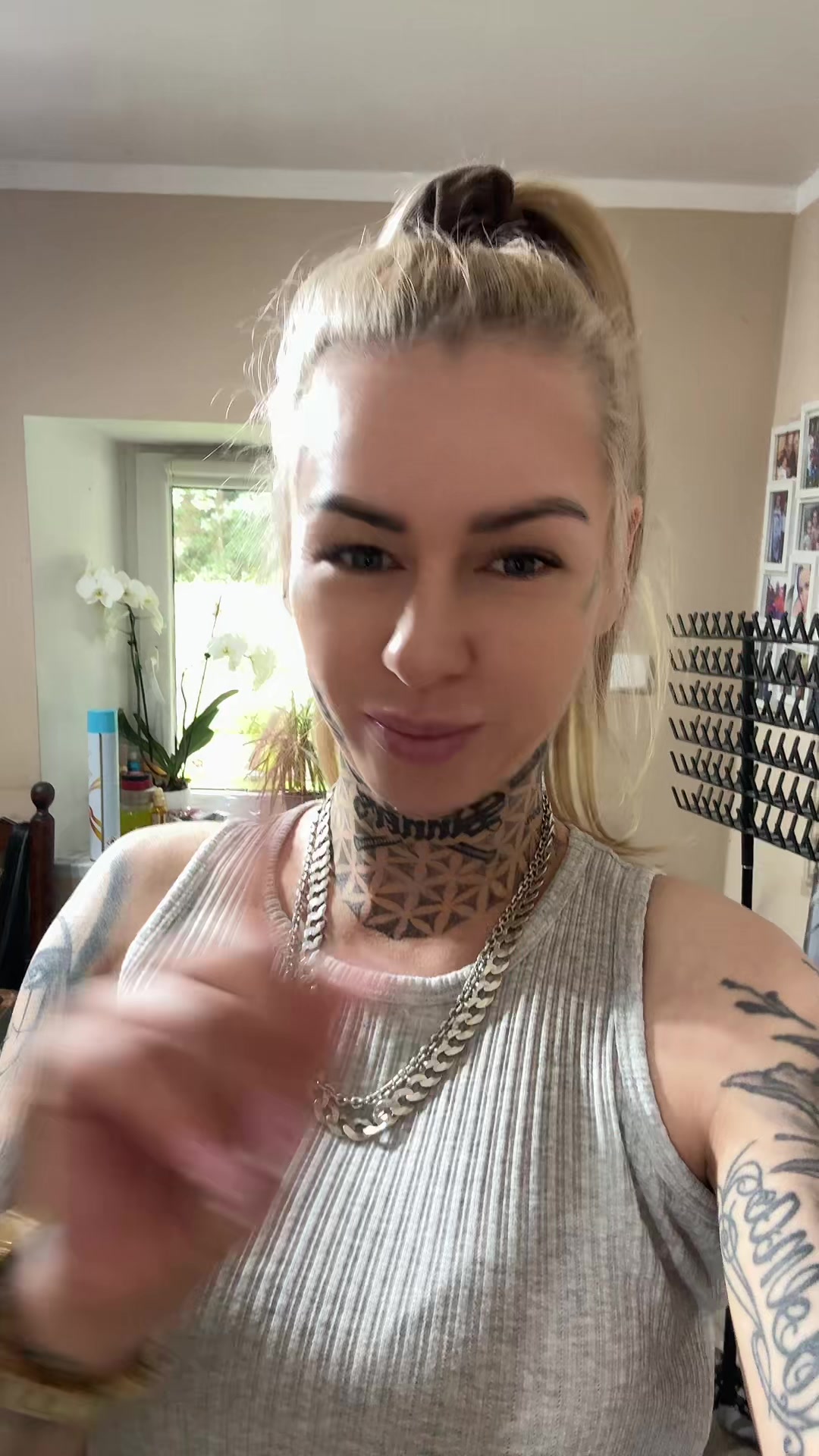 @karrola_official