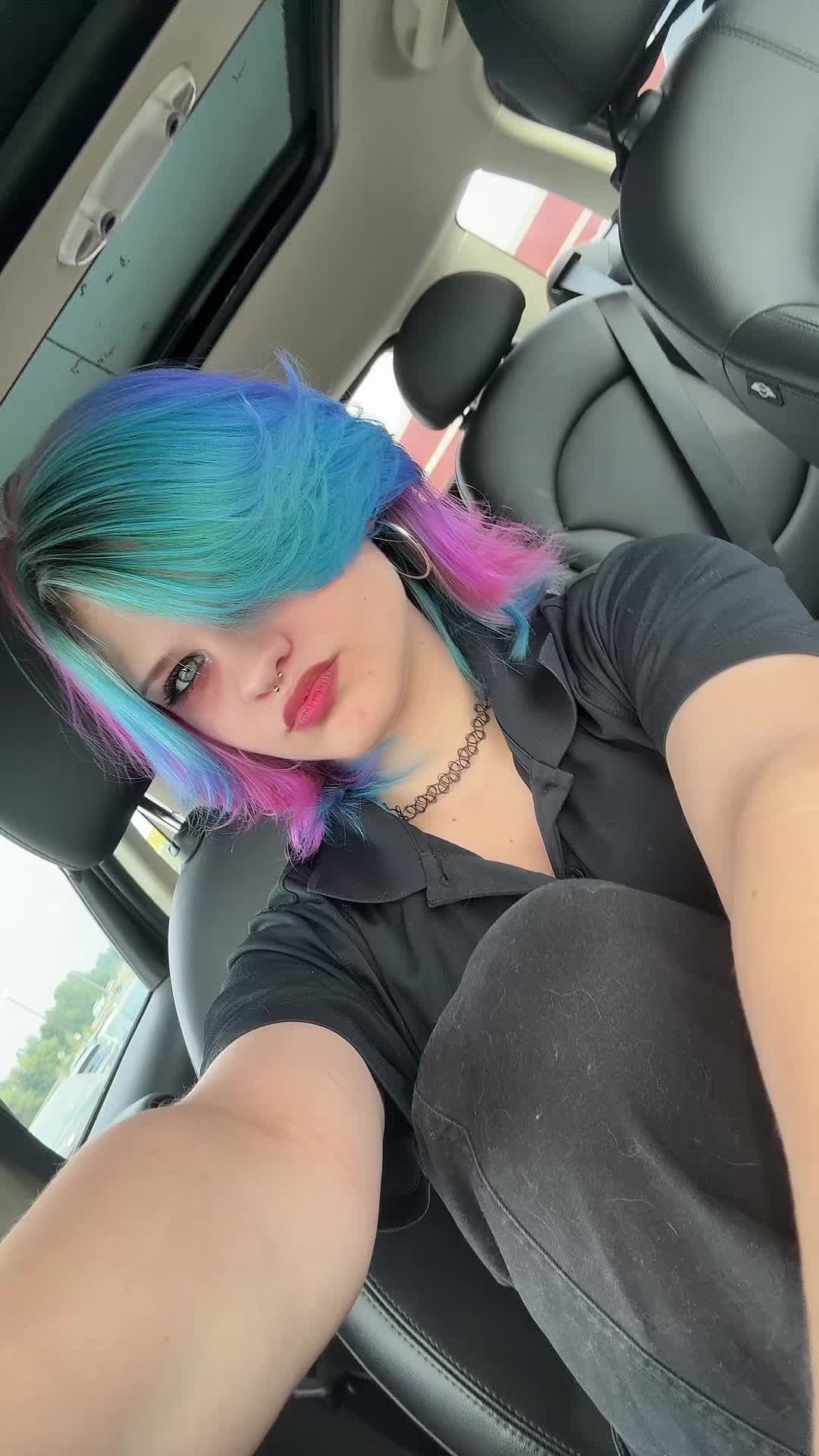 @Emi 🏳️&zwj;🌈