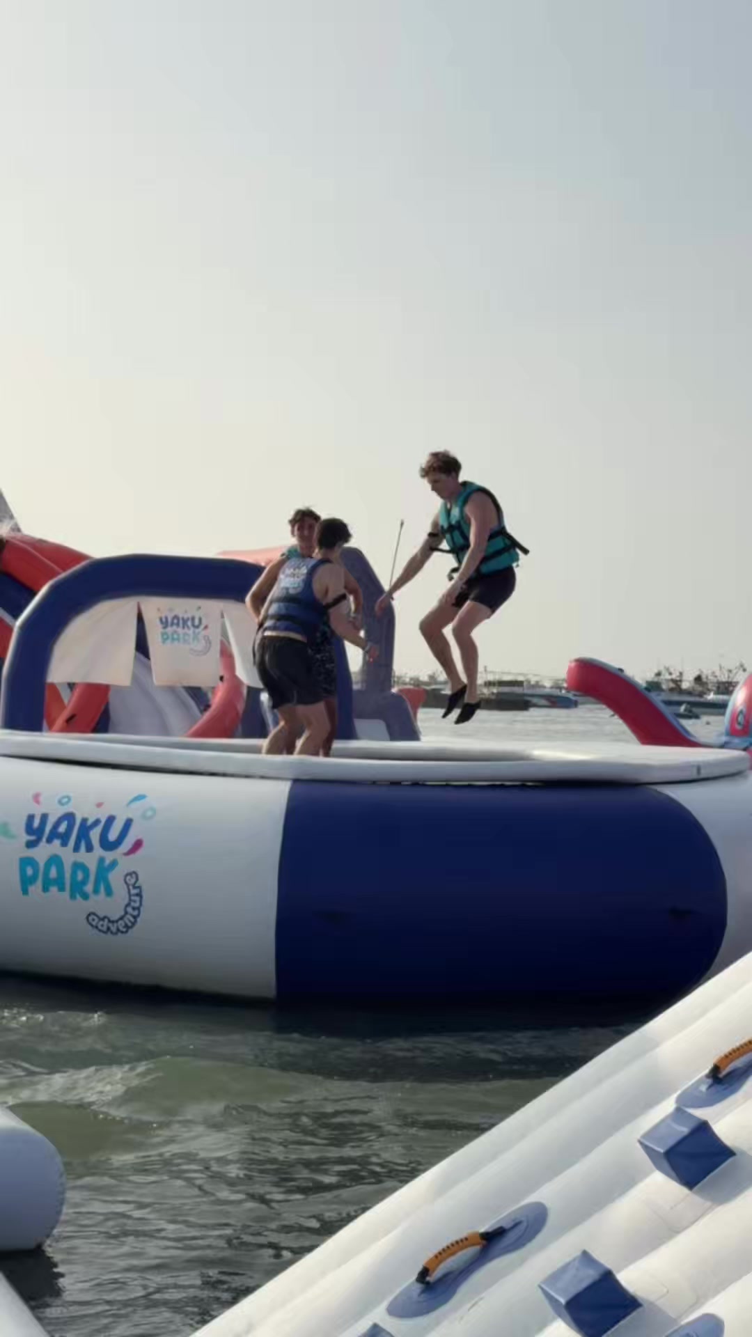 @Yakupark Paracas