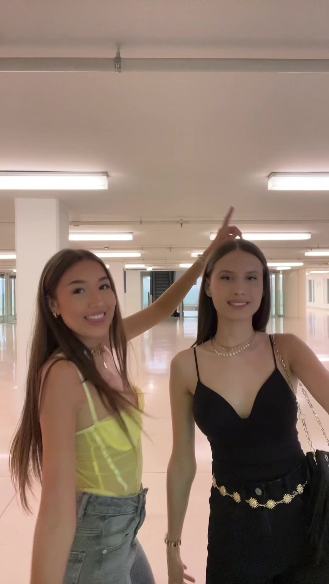 @LV