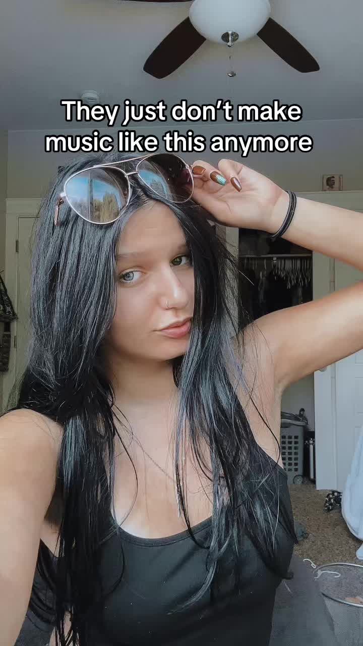 @Tory🖤⚡️