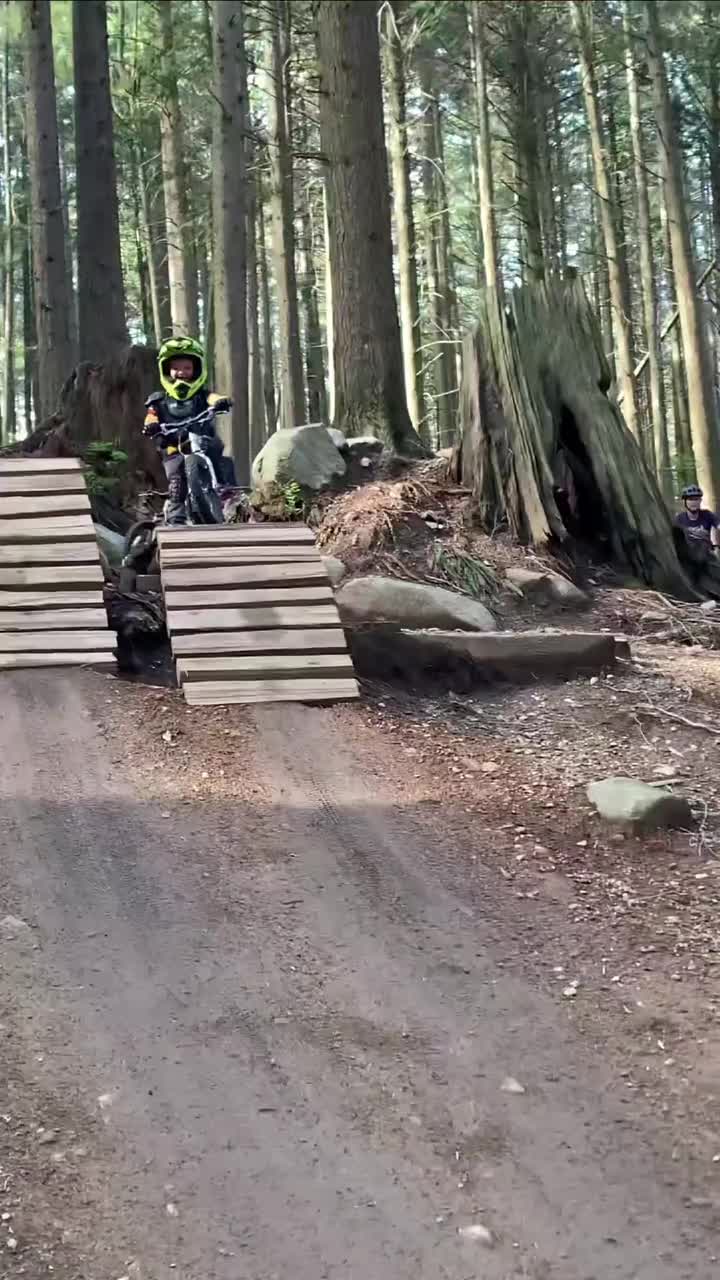@😈