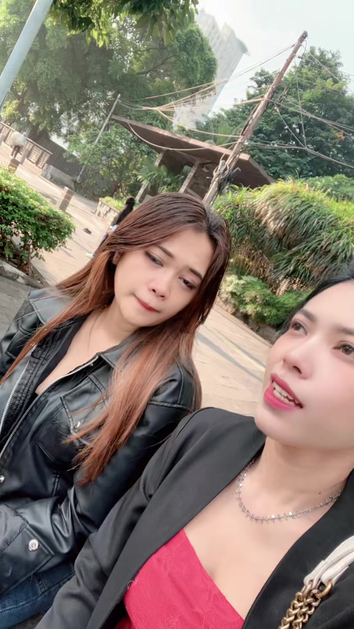 @Sherene_360