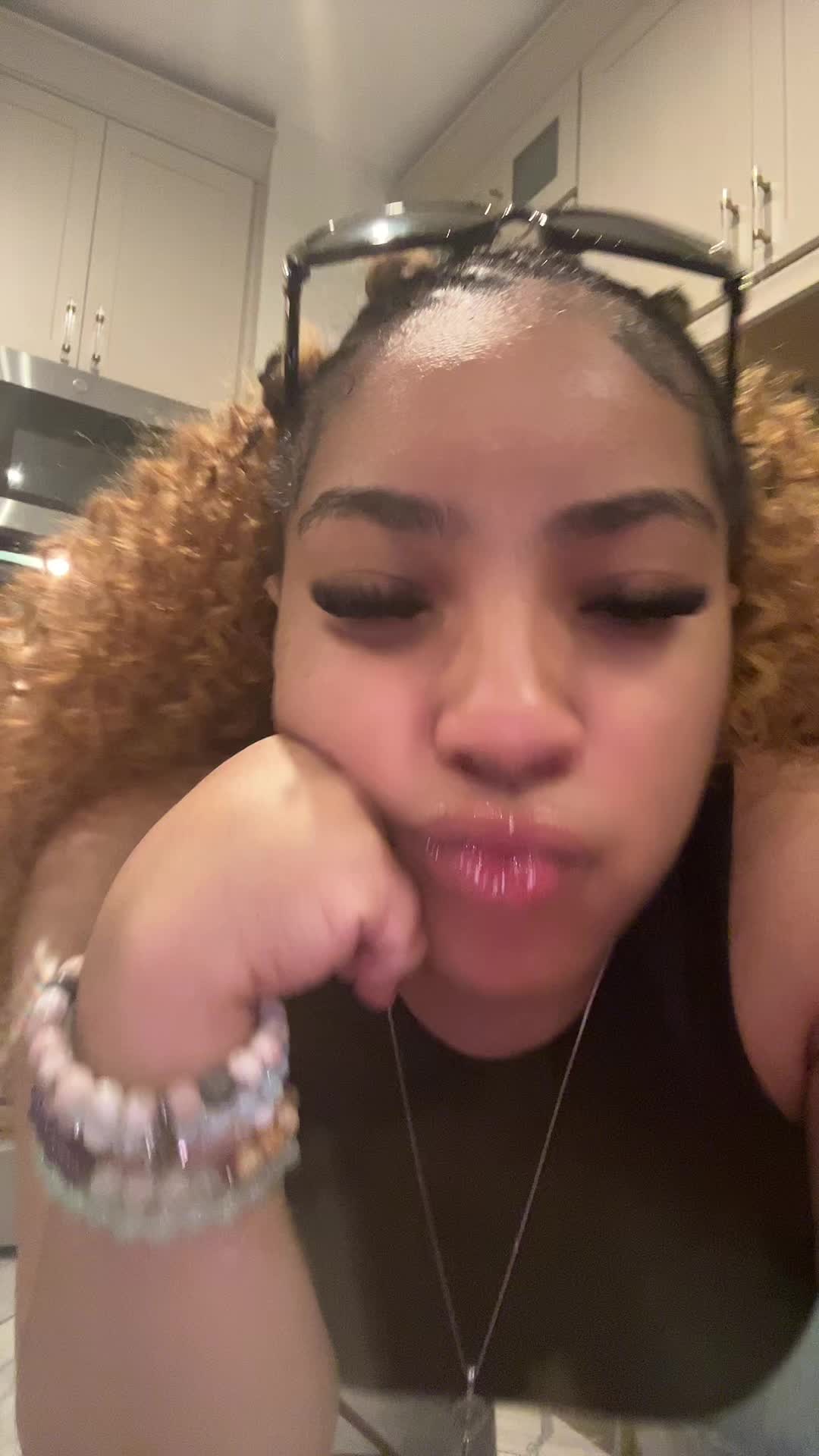 @biittybunnii