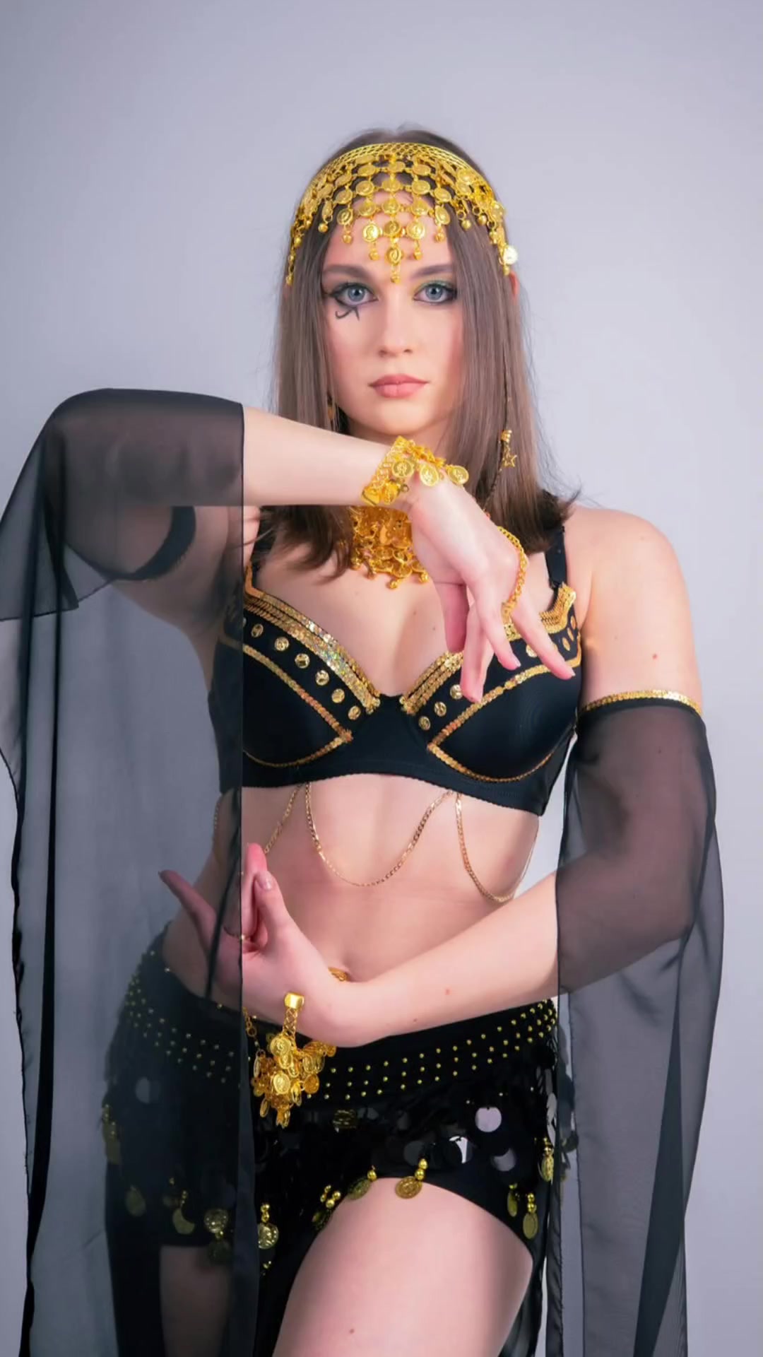 @MonicaBanHtoiLu