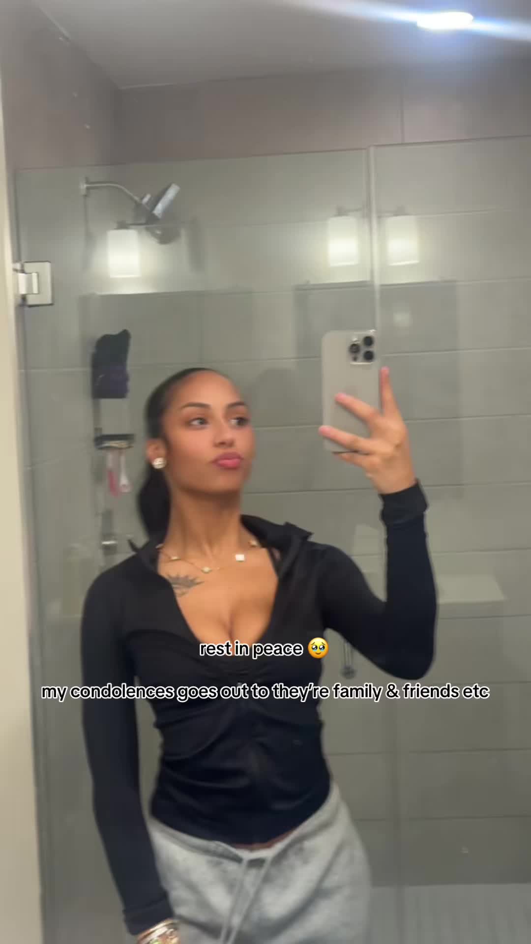 @༯