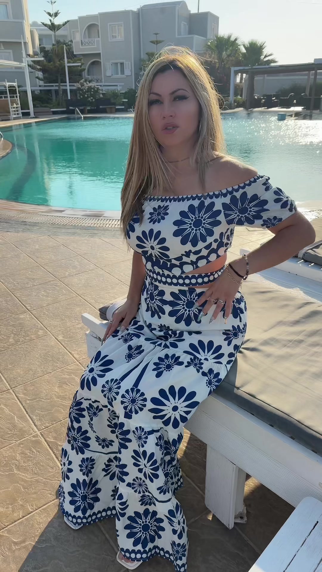 @Elena Chebaru