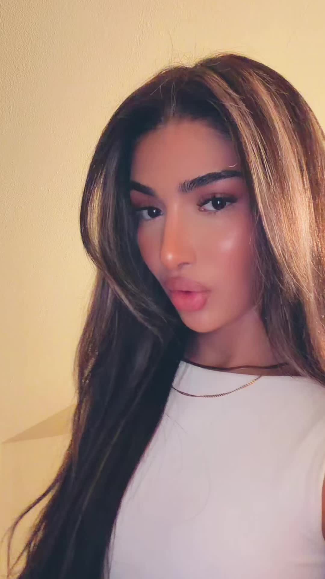 @H A K I