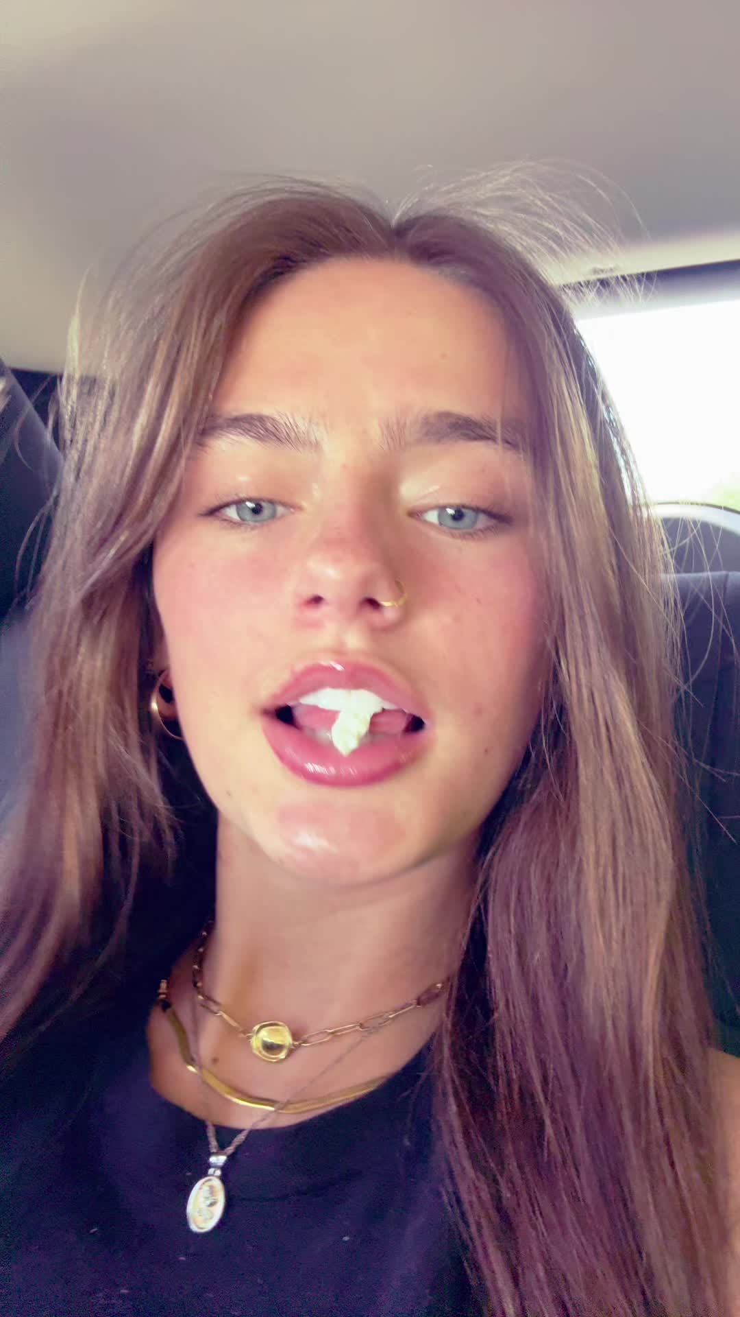 @️