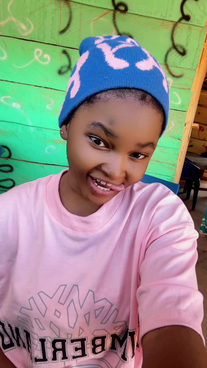 @Amina aminaxbgxvdAmi
