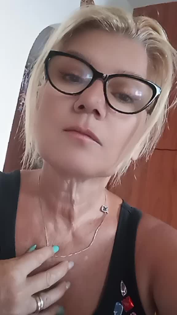 @annabionda70