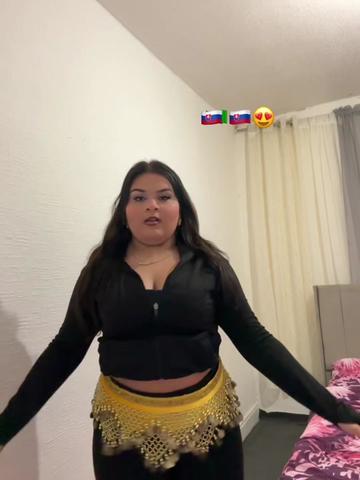 @arisha_horvathova