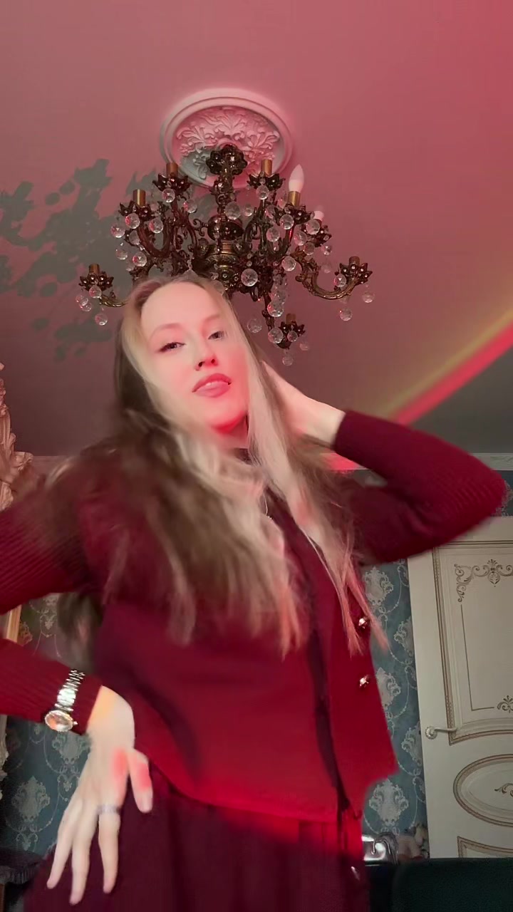 @Anastasia💜