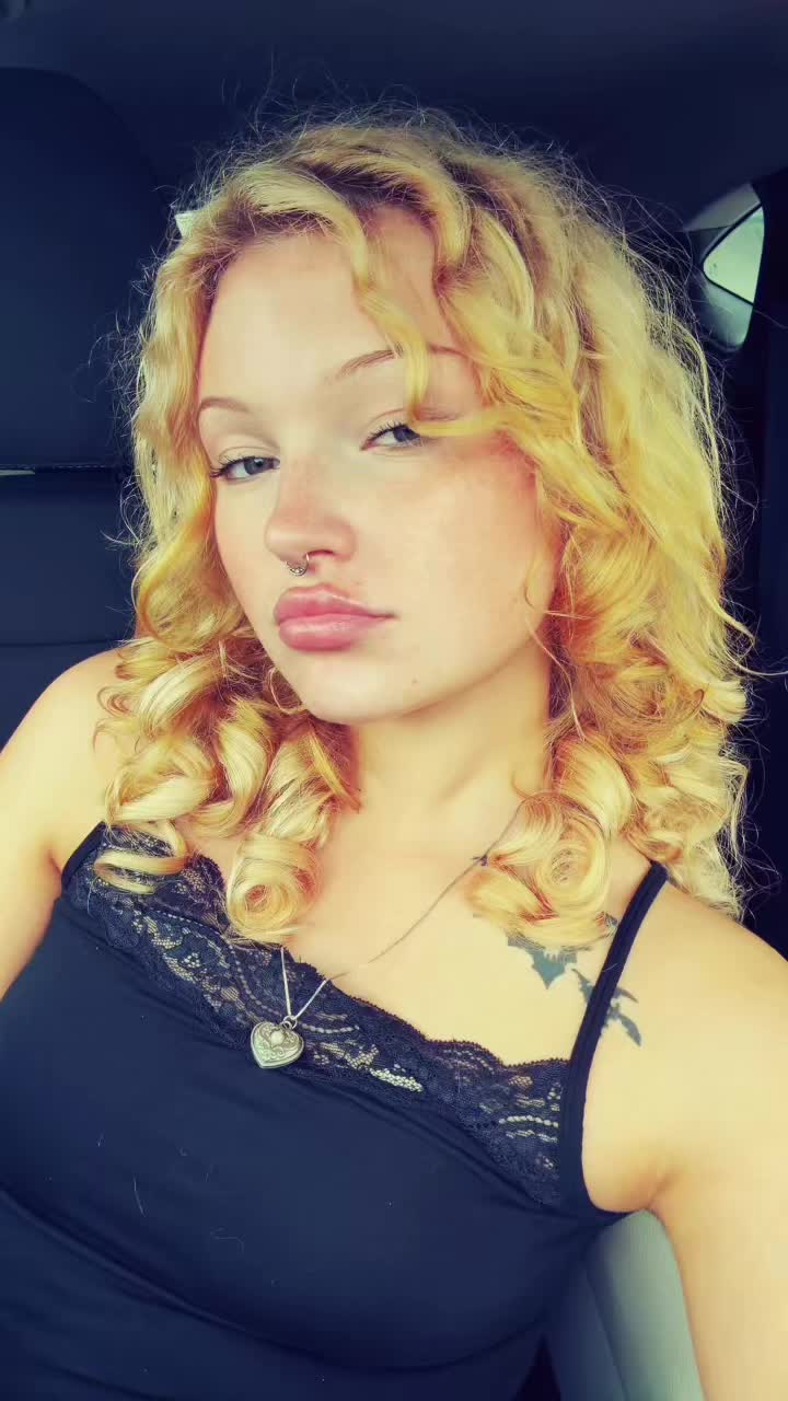 @hexgirl129🦢