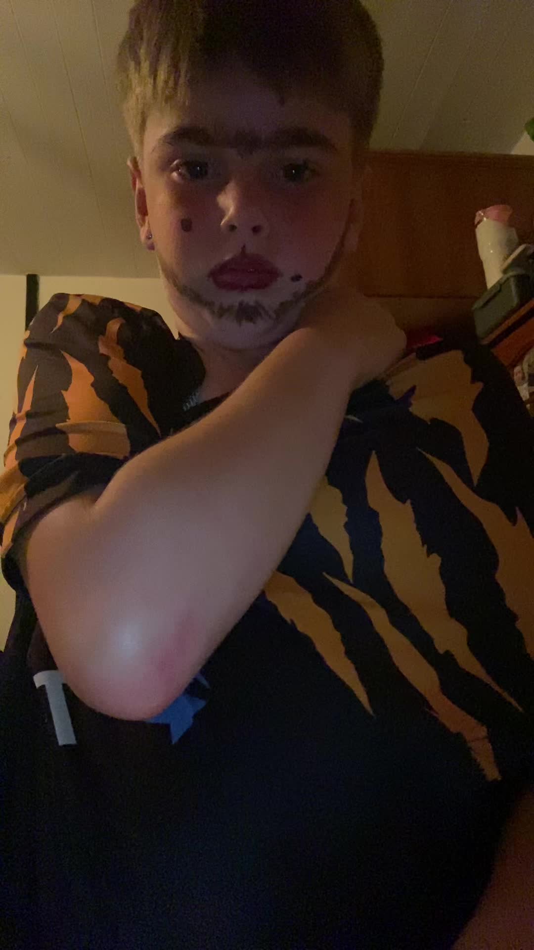 @CrazyFam2026