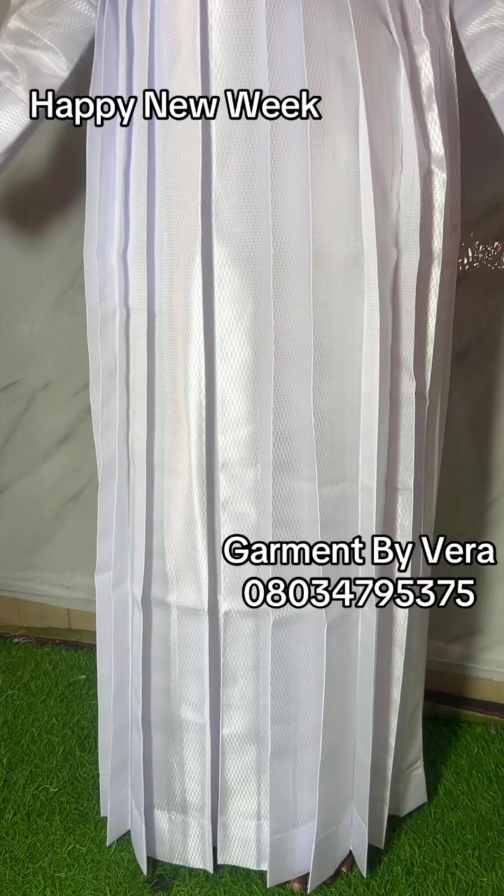 @GARMENT BY VERA