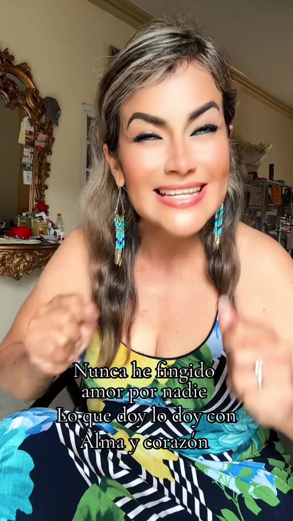 @Rosa Calderón 660 🌻💋🥂