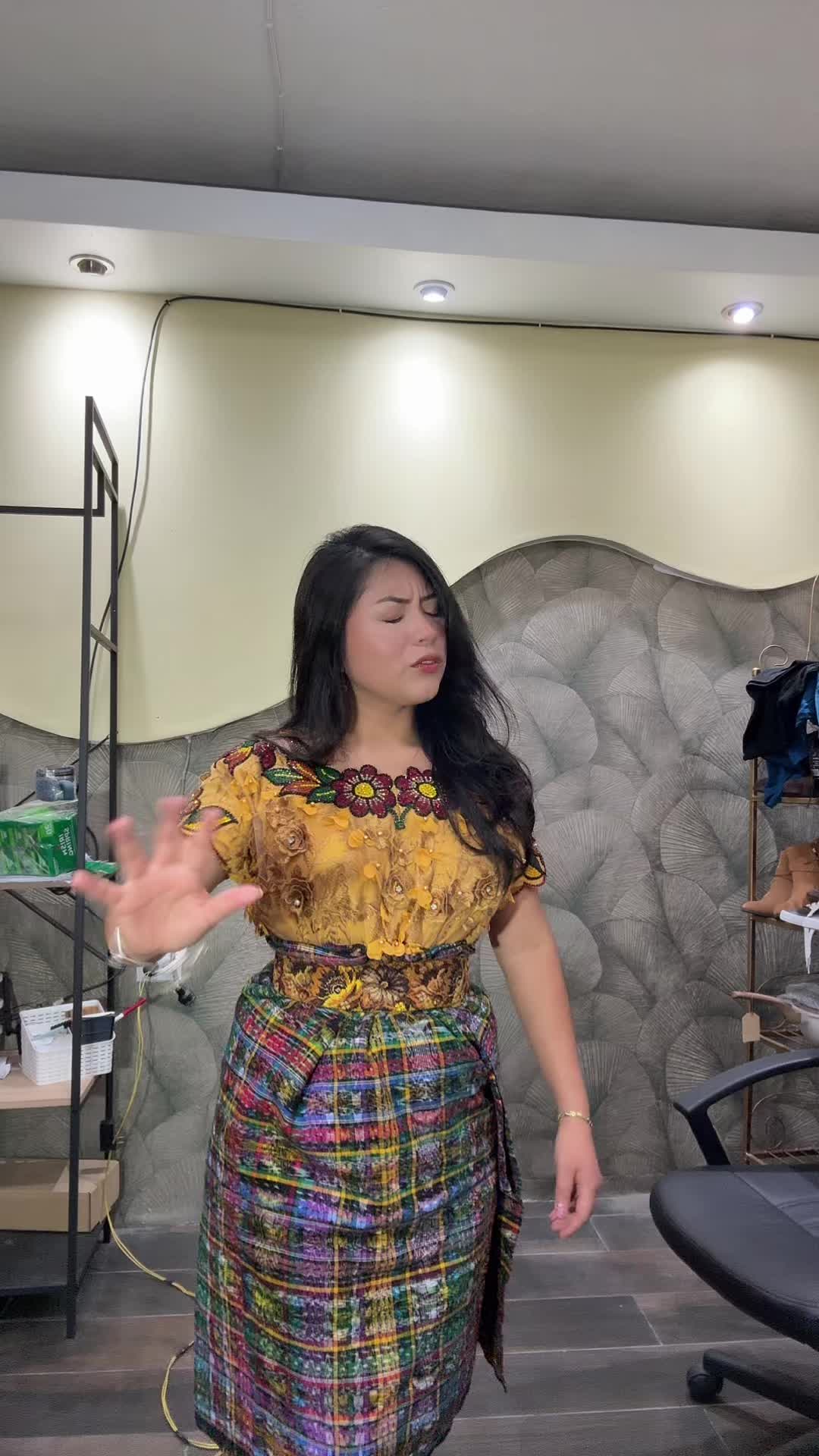 @Caterin Menchu ๐ด๐