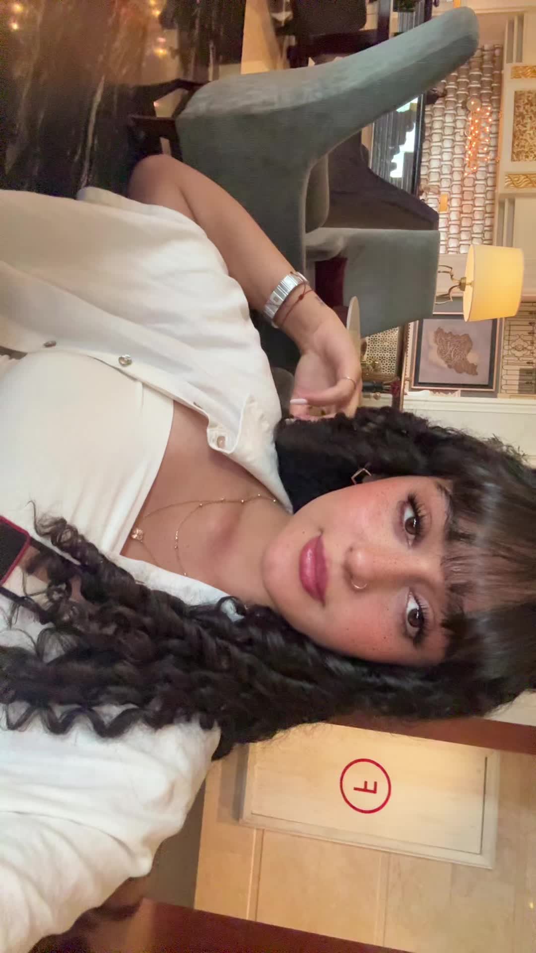 @iihelliyaa