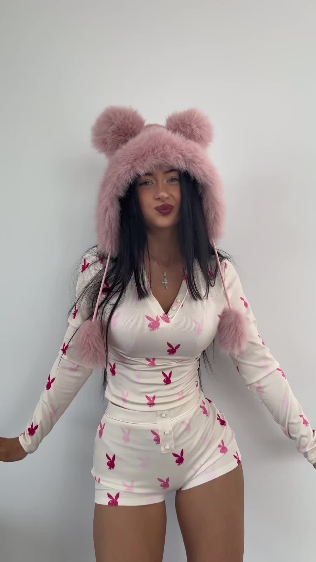 @lillyabellaa