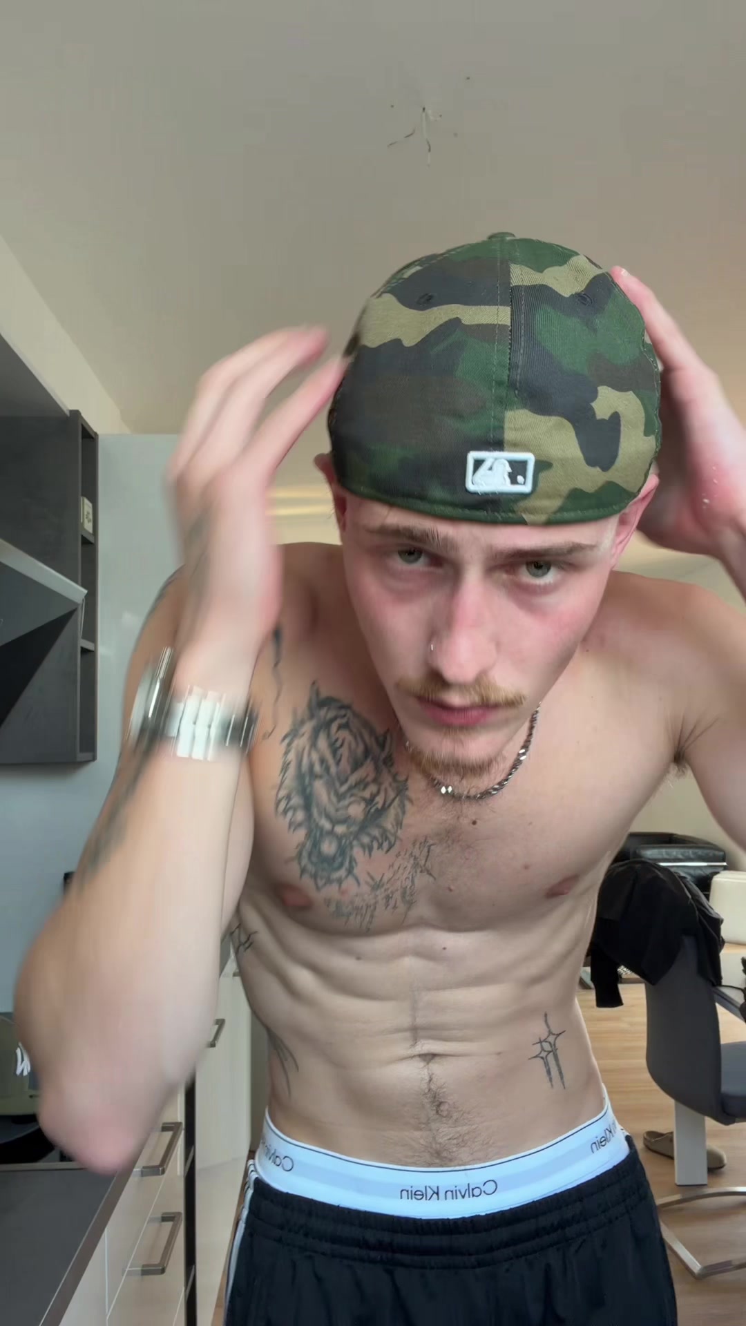 @louraintt
