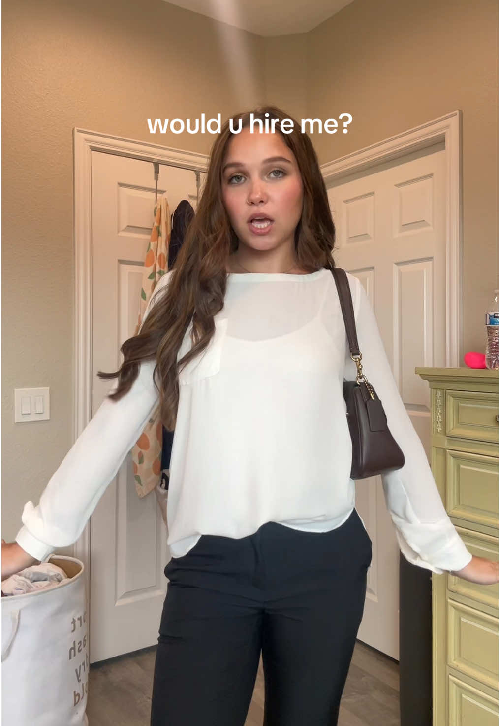 @bella