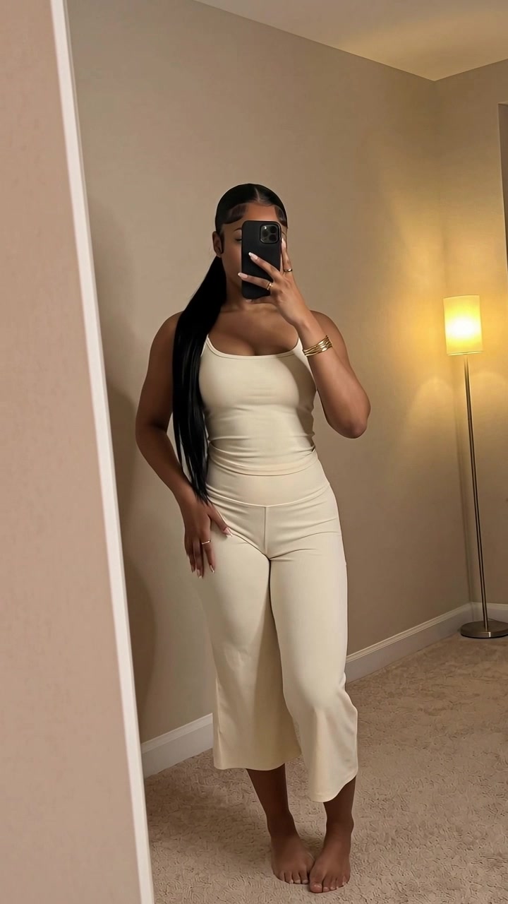 @Lala