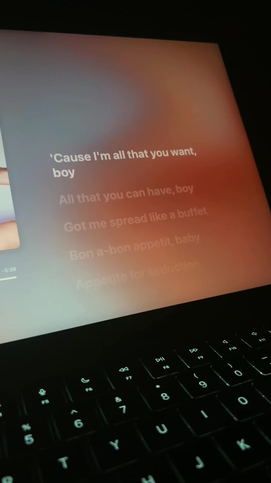 @Akio