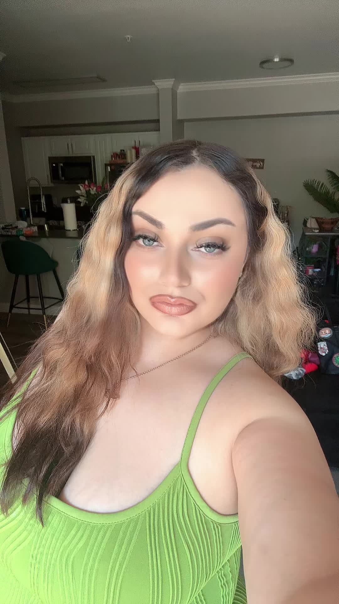 @chichi 𖣂