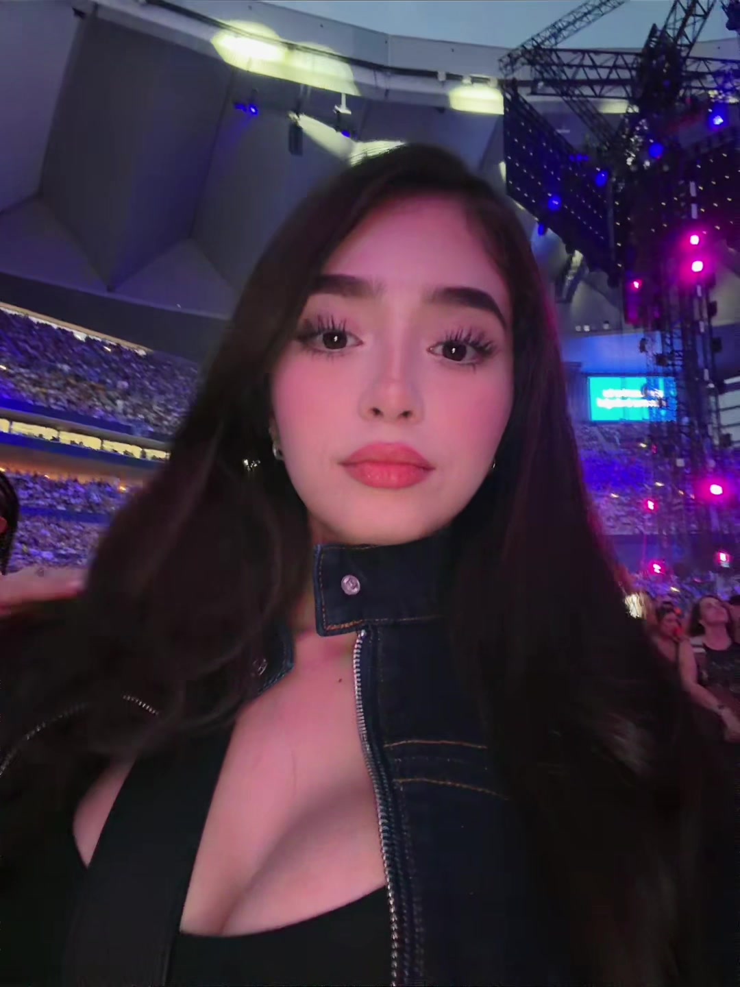 @yajanaaa