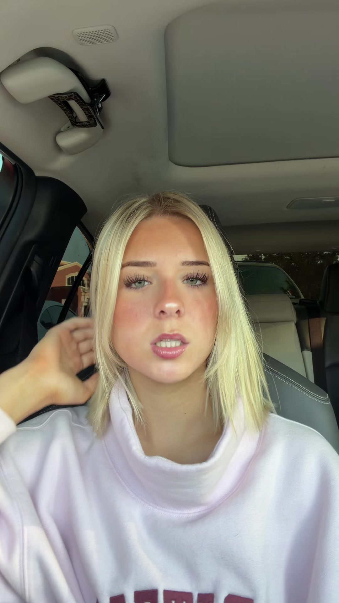 @savconway_