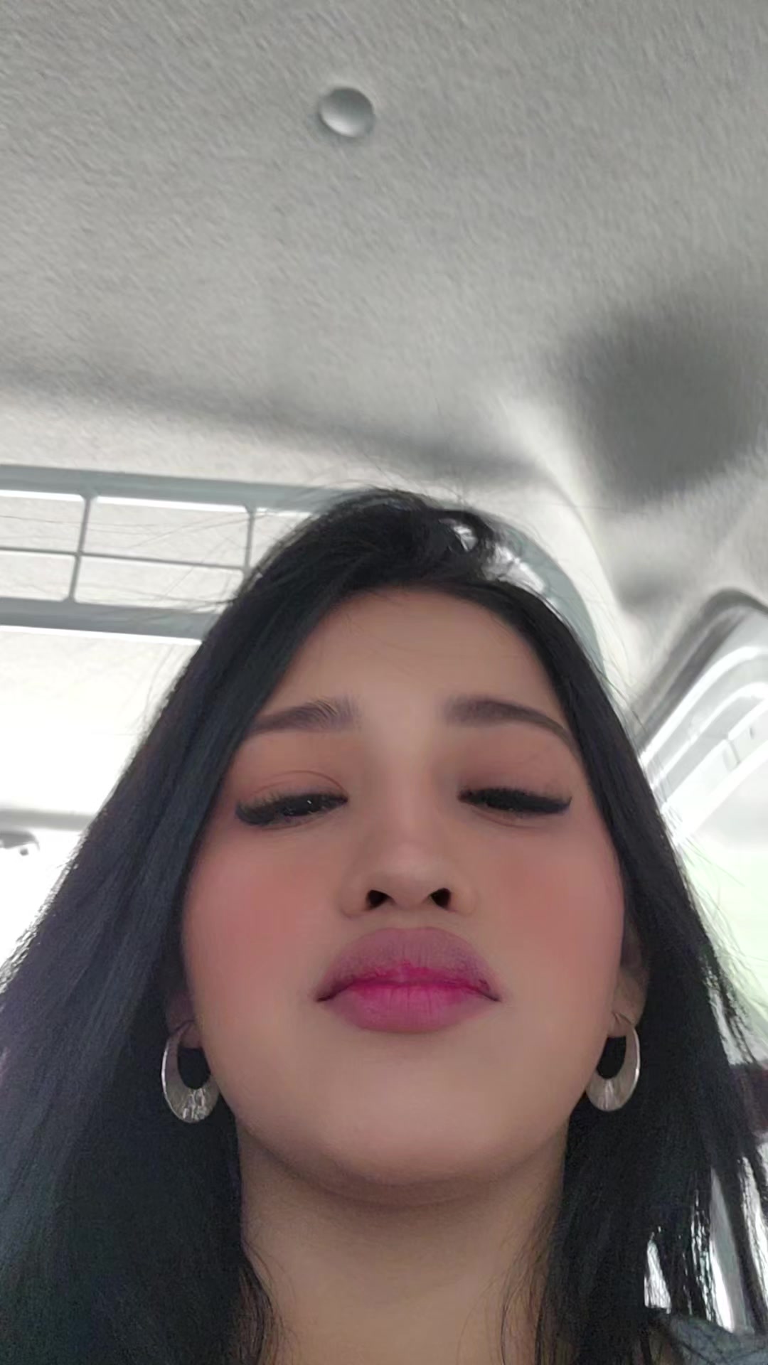 @niki