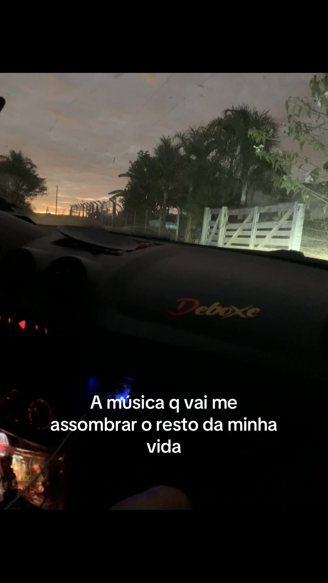 @V&aacute; nessa