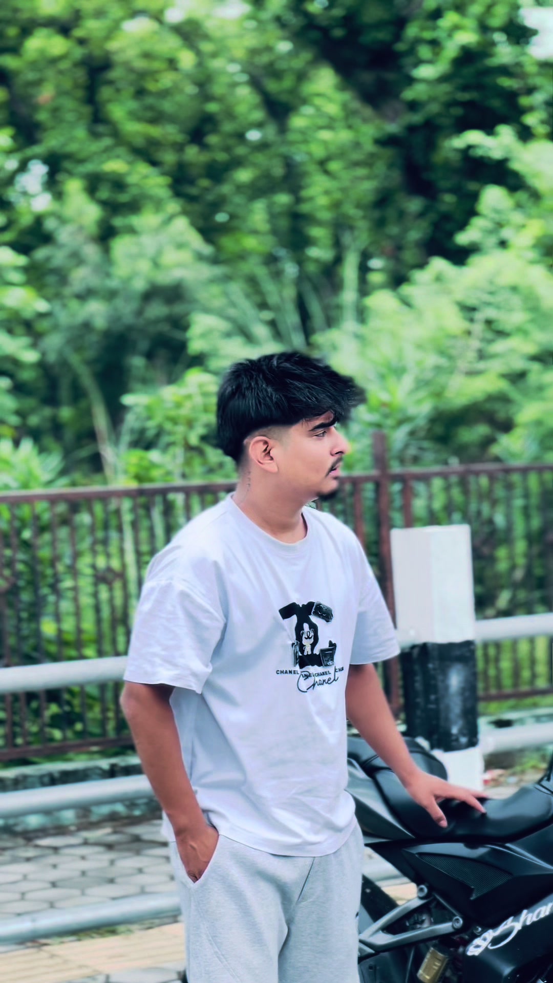 @Nischit 💥