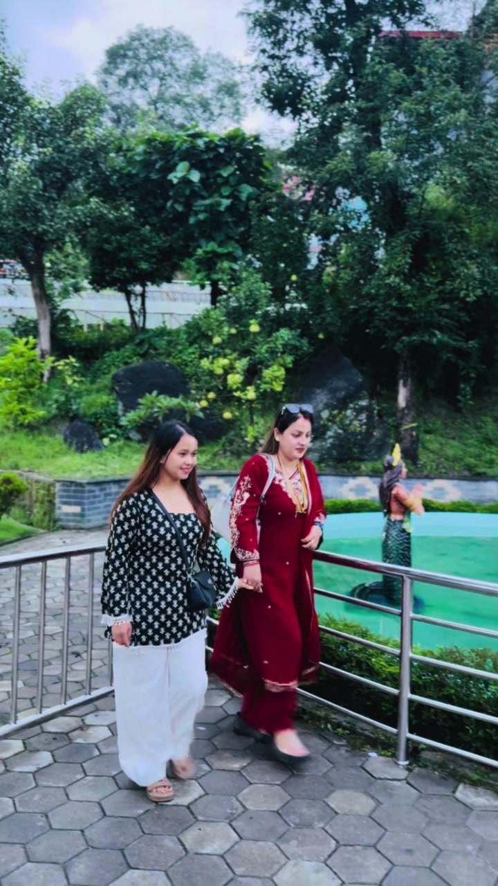 @Anu 🇳🇵 🇲🇴