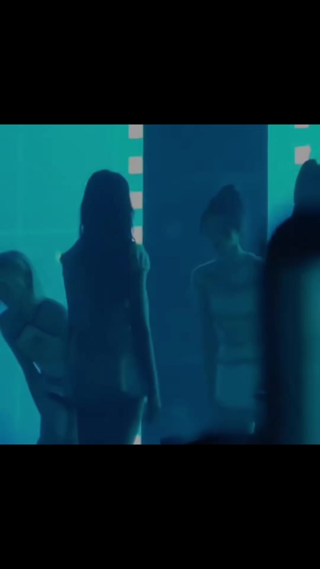 @-v-